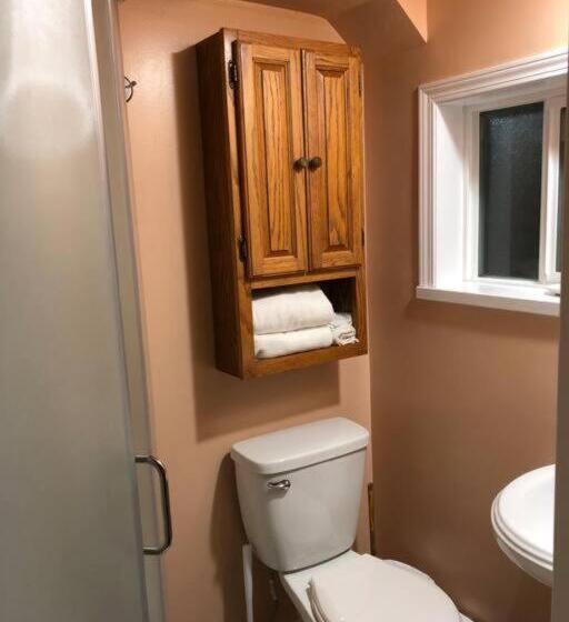 اتاق استاندارد, Shady Willow Guest House   For Tourists & Travellers Only, No Locals, Private Small Compact Rooms Wi