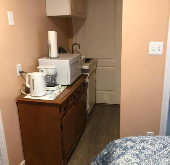 اتاق استاندارد, Shady Willow Guest House   For Tourists & Travellers Only, No Locals, Private Small Compact Rooms Wi