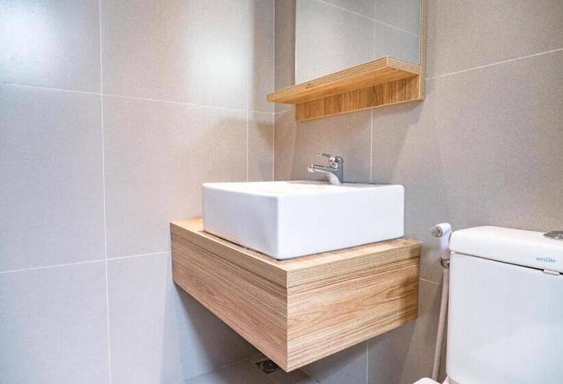 اتاق لوکس, Three J Residence 2