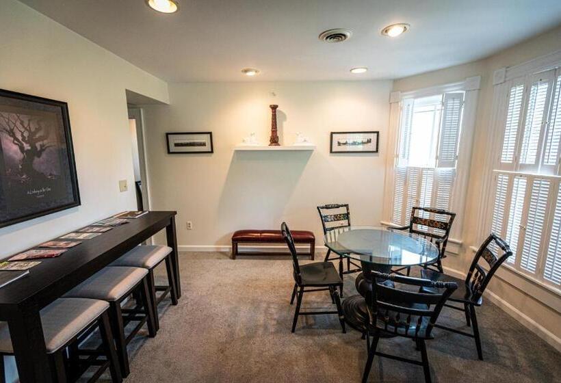 Апартаменты 3 Спальни, Washington Street Quarters