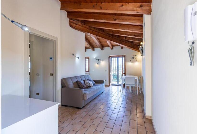 Апартаменты 2 Спальни, Il Casale Lonato   By Host4u