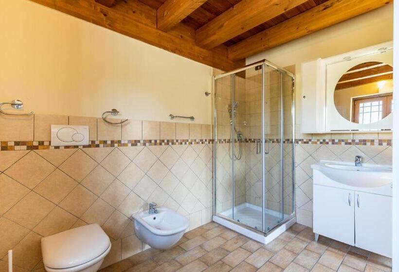Апартаменты 1 Спальня с Террасой, Il Casale Lonato   By Host4u
