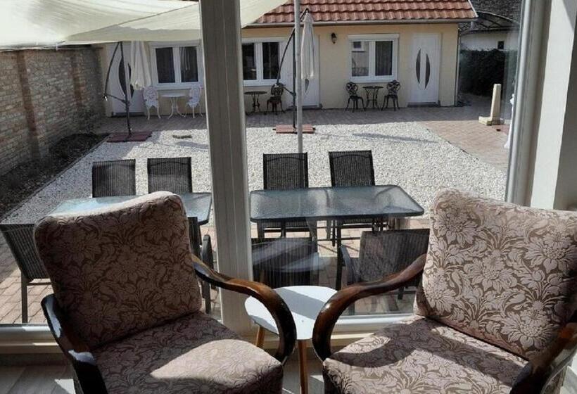 اتاق لوکس, River Apartment