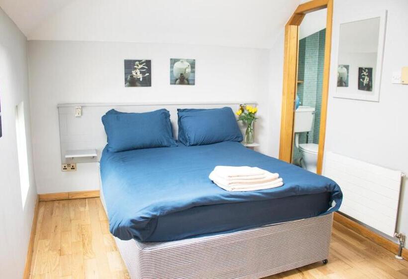 اتاق استاندارد, Abbey Court Hostel