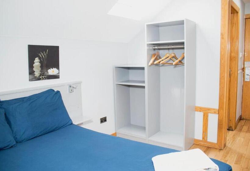 اتاق استاندارد, Abbey Court Hostel