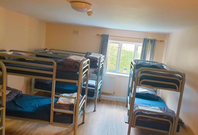 Кровать в Общей Комнате, Glendalough International Youth Hostel