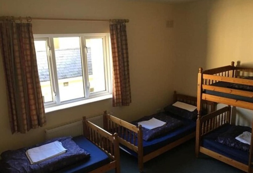 Четырехместный Номер Стандарт, Glendalough International Youth Hostel