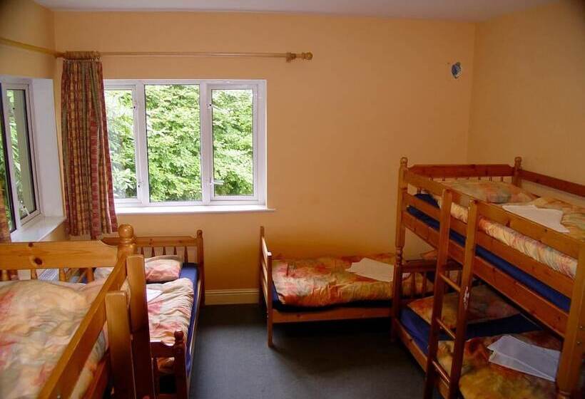 Четырехместный Номер Стандарт, Glendalough International Youth Hostel