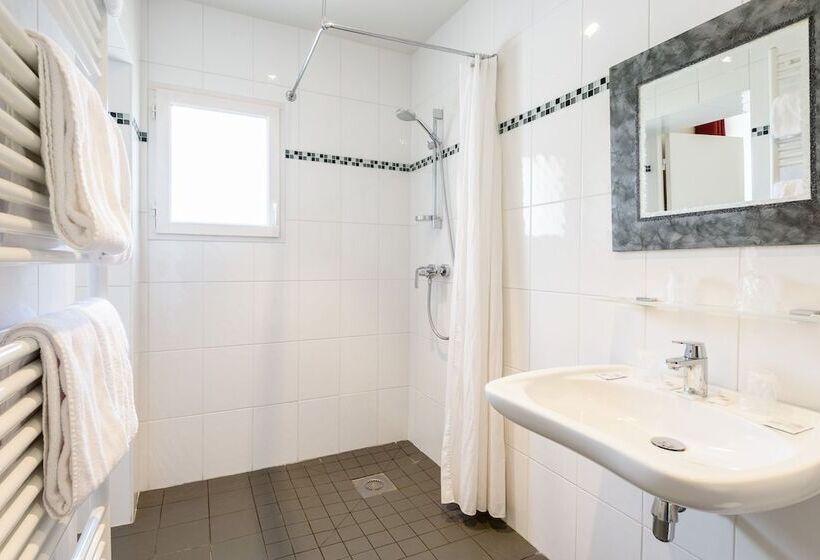 Семейный Номер, Alfred Hotels Les Halles