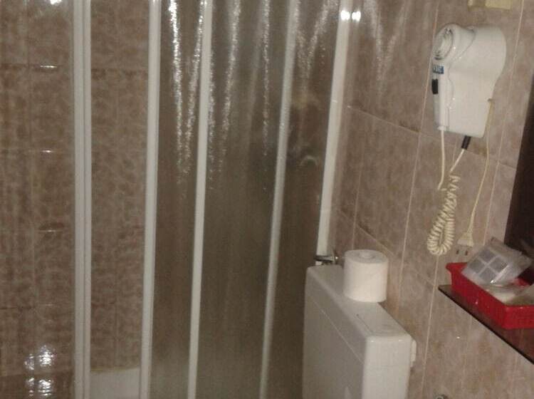 اتاق استاندارد سه نفره, Pri Ancki B&b Ljubljana Suburbs