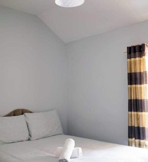 اتاق استاندارد, The Woodquay Hostel