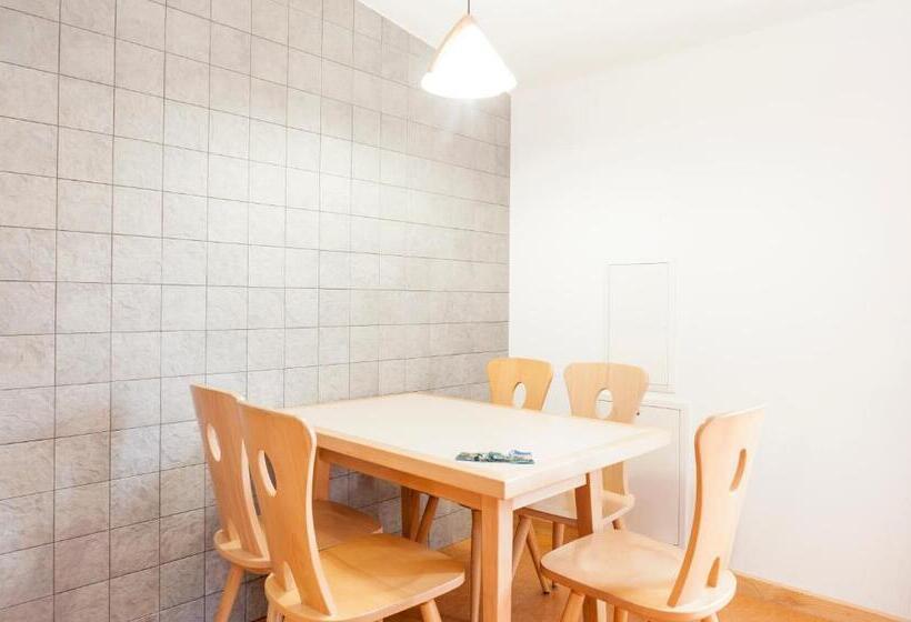 Номер Стандарт, Jugendherberge Berchtesgaden