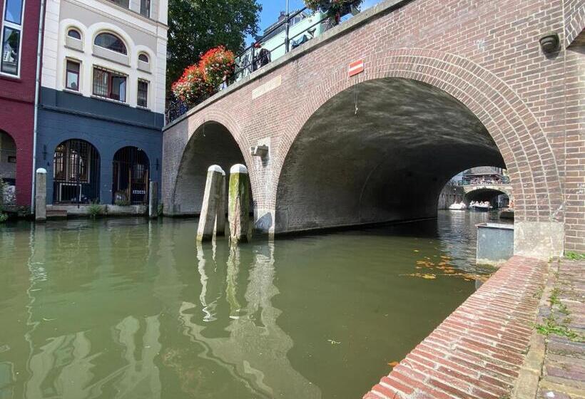 豪华房间, Slapen Onder De Dom