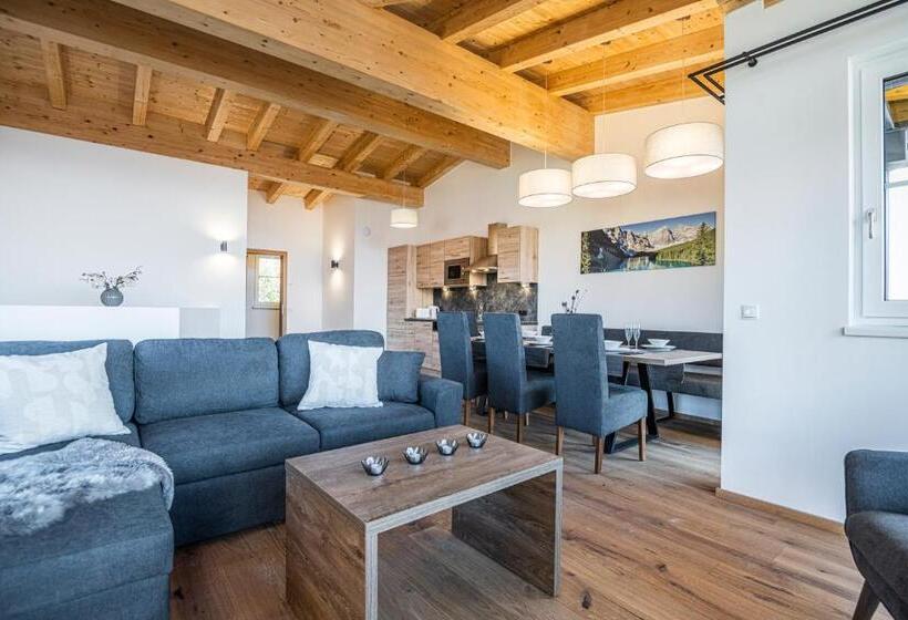 1 Bedroom Penthouse Apartment, Ski  & Sonnenresort Alpendorf By Alpentravel