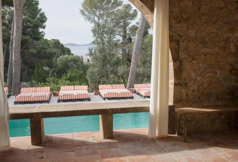 سوییت جونیور با چشم‌انداز دریا, Villa Dora