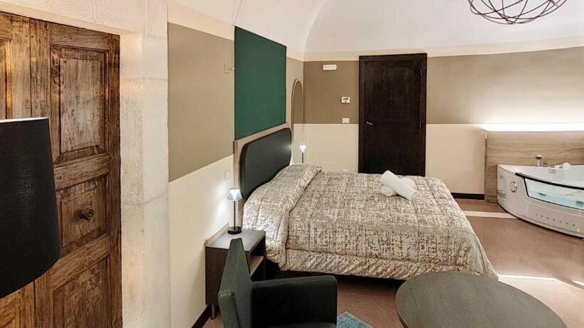 سوئیت با وان آب گرم, San Marciano Luxury Rooms