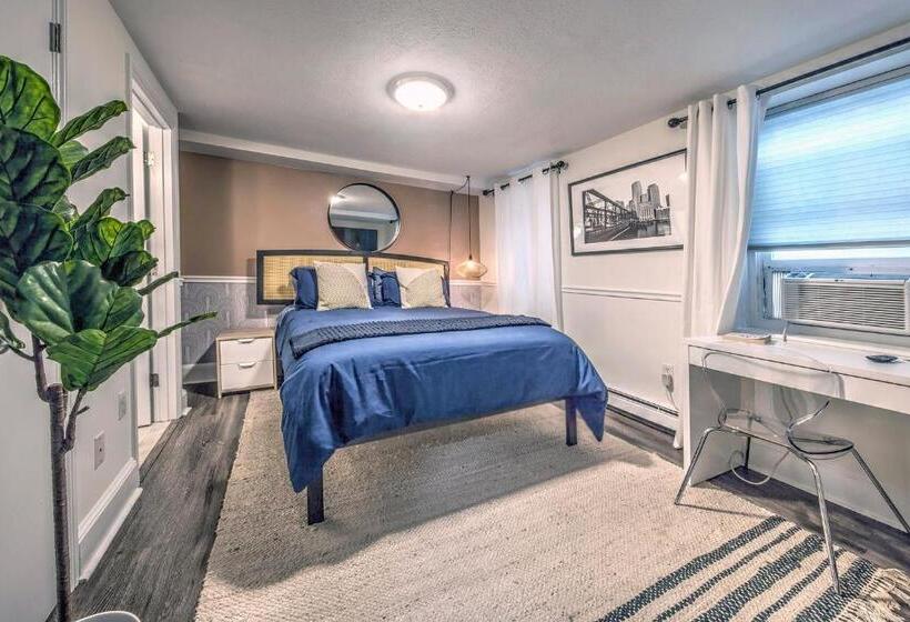 Студия Стандарт, Good Hotels Boston