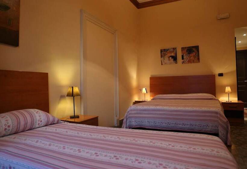 اتاق استاندارد سه نفره, B&b Opera