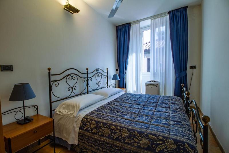 اتاق استاندارد, In Riva Al Lago