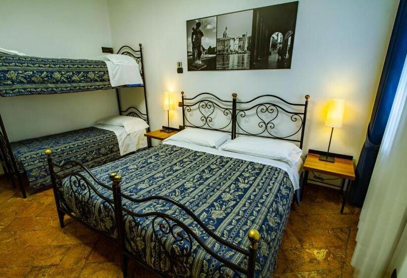 اتاق استاندارد چهار تخته, In Riva Al Lago