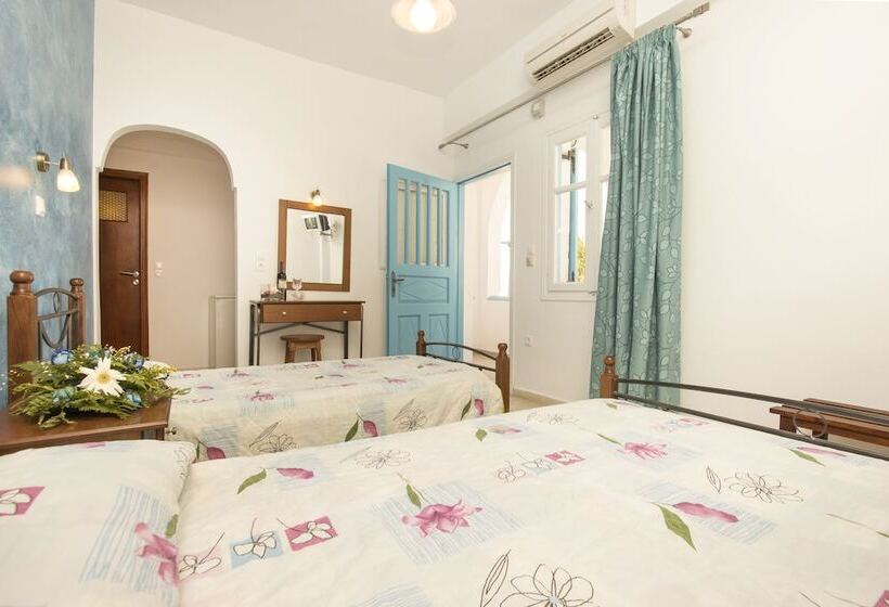اتاق استاندارد سه نفره, Villa Pelekanos