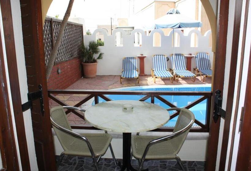 اتاق استاندارد سه نفره, Pension Stella