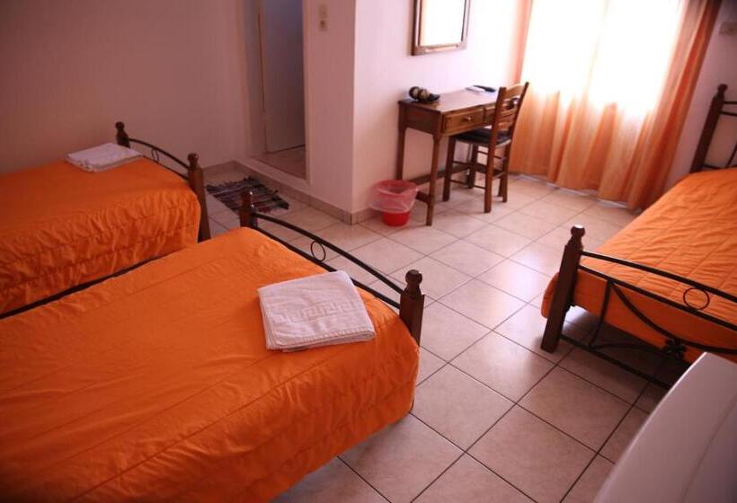 اتاق استاندارد سه نفره, Pension Stella