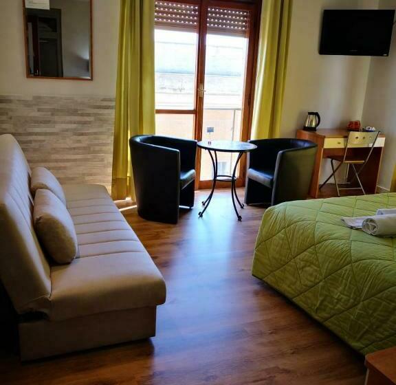 اتاق استاندارد سه نفره, Sant Oronzo B&b