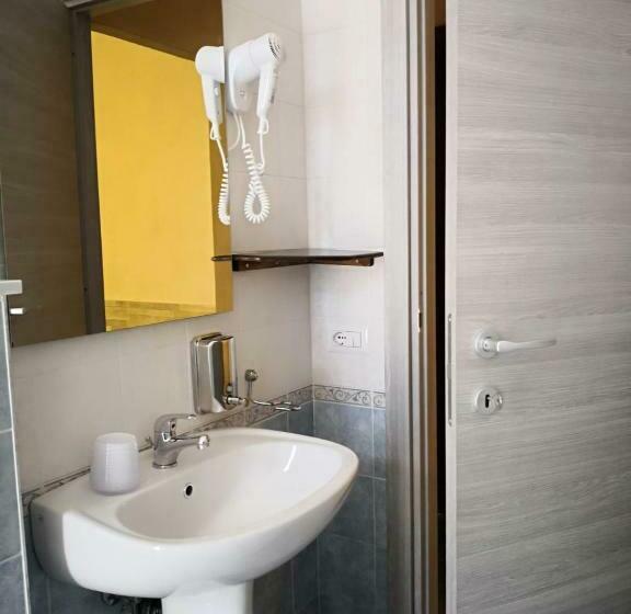 اتاق استاندارد سه نفره, Sant Oronzo B&b