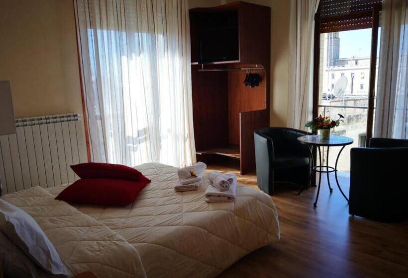 اتاق سوپریور با چشم‌انداز, Sant Oronzo B&b