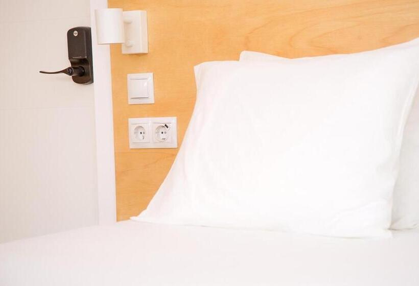 اتاق استاندارد با سرویس بهداشتی مشترک, Sweet Stays