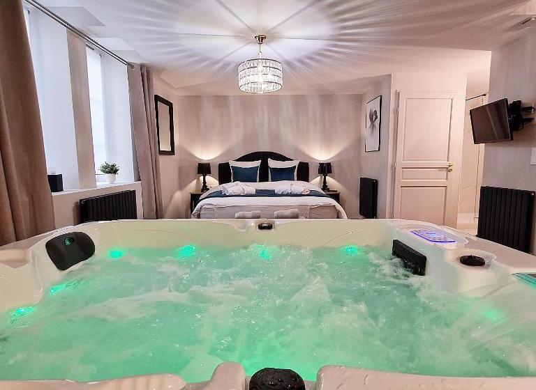 سوئیت با وان آب گرم, La Dolce Vita Spa Privatif