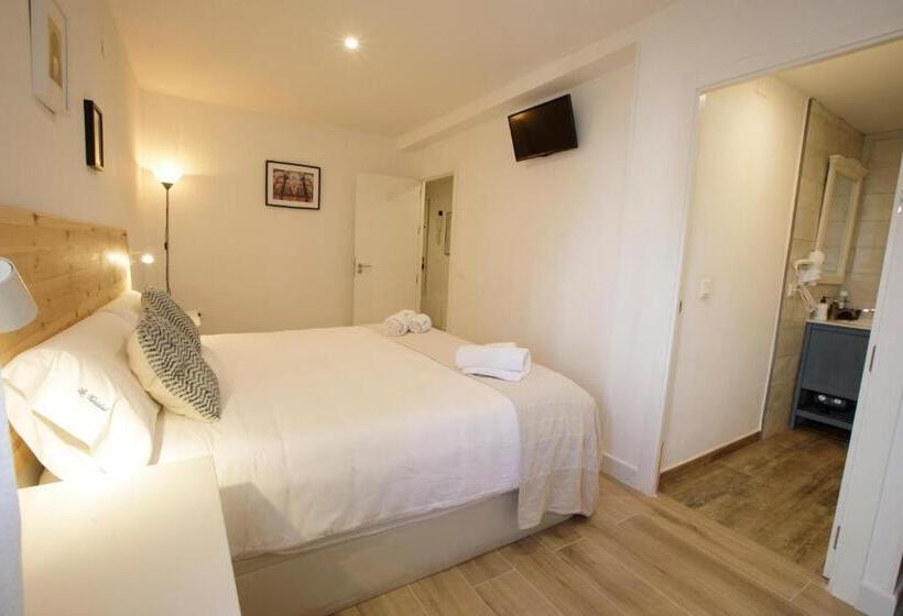 اتاق سوپریور با تخت بزرگ, La Trinidad Córdoba   Great Location