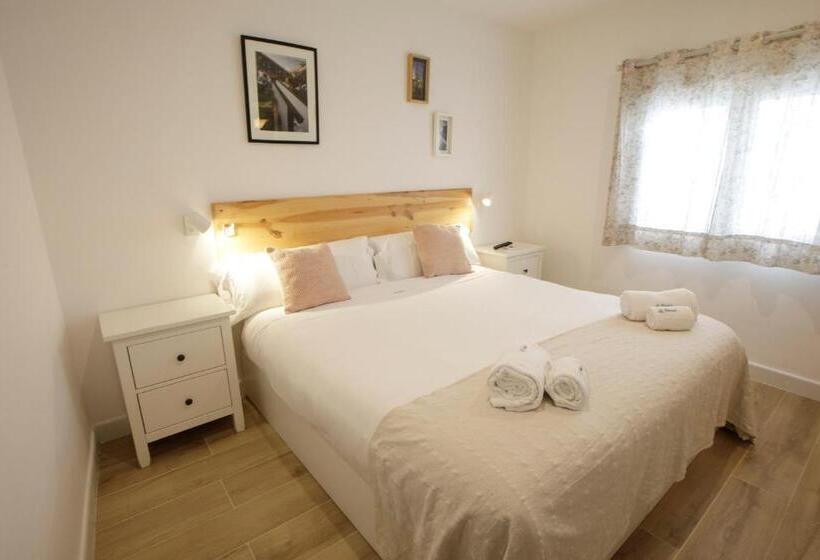 اتاق سوپریور با تخت بزرگ, La Trinidad Córdoba   Great Location