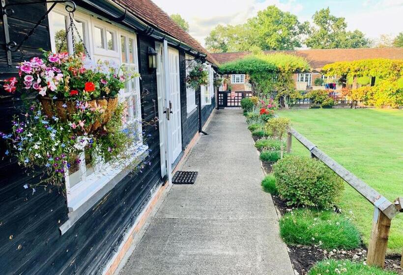 آپارتمان 1 خوابه با چشم‌انداز استخر, Whitmoor Farm