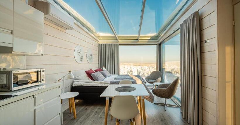 Family Suite, Ukkohalla Sky Cabin Glass Suite