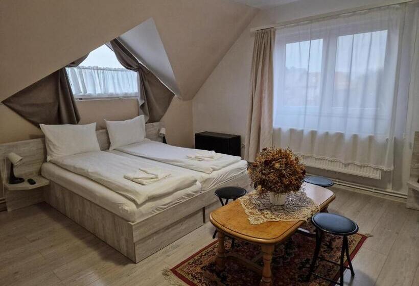 اتاق استاندارد سه نفره, Sepsi Relax