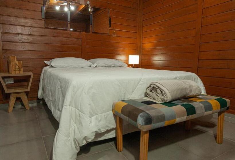 کلبه ییلاقی, Pousada E Chalé Lote 22