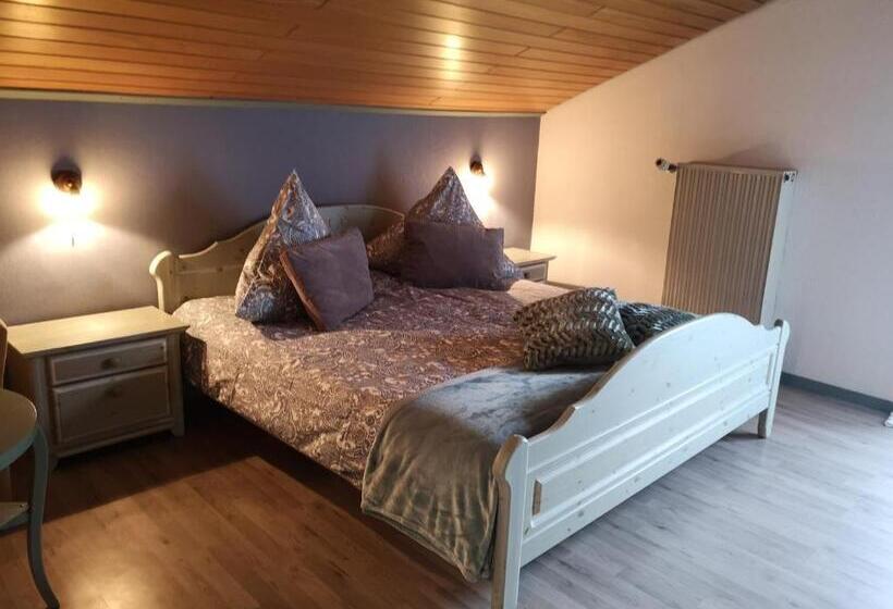 Номер Стандарт с Балконом, Edel Weiss Gästezimmer