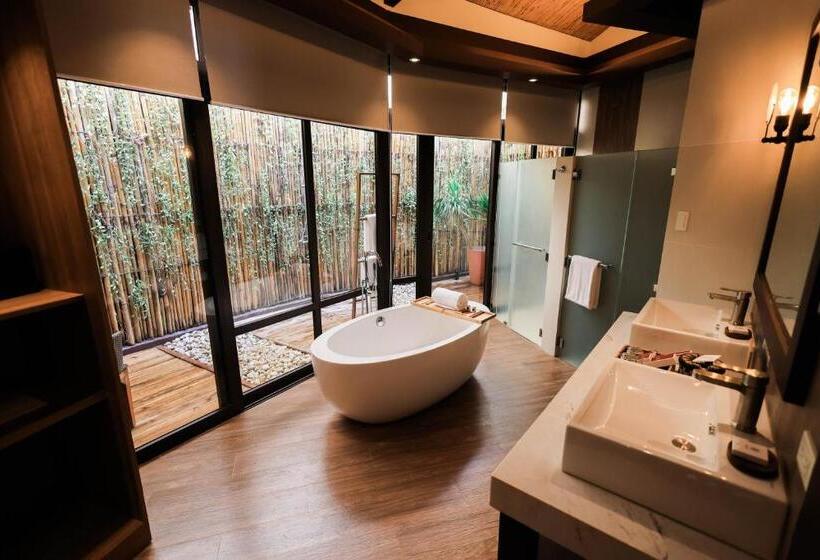 2 베드룸 프리미엄 빌라, Lihim Resorts