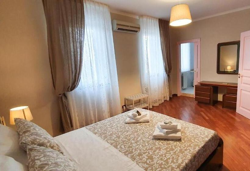 Дом 3 Спальни, Casa De Amicis 18