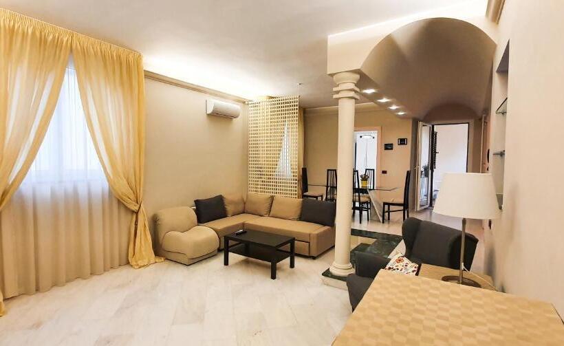 Дом 3 Спальни, Casa De Amicis 18