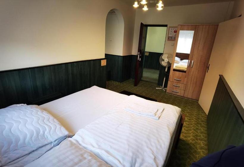 Семейный Номер, Komplex  Rendezvénytermek Panzió Apartman Irodák