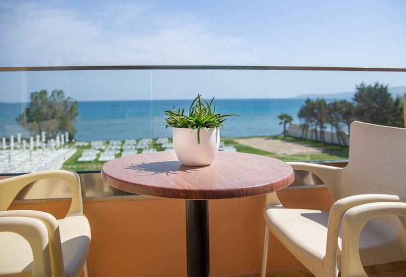 Семейный Номер Superior Вид на Море, Kiani Beach Resort Family All Inclusive