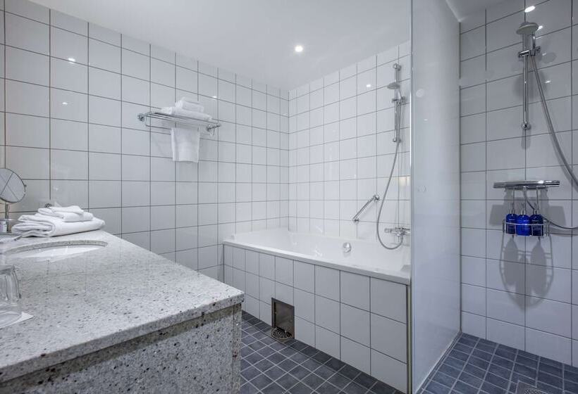 جناح, Radisson Blu Hotel Uppsala