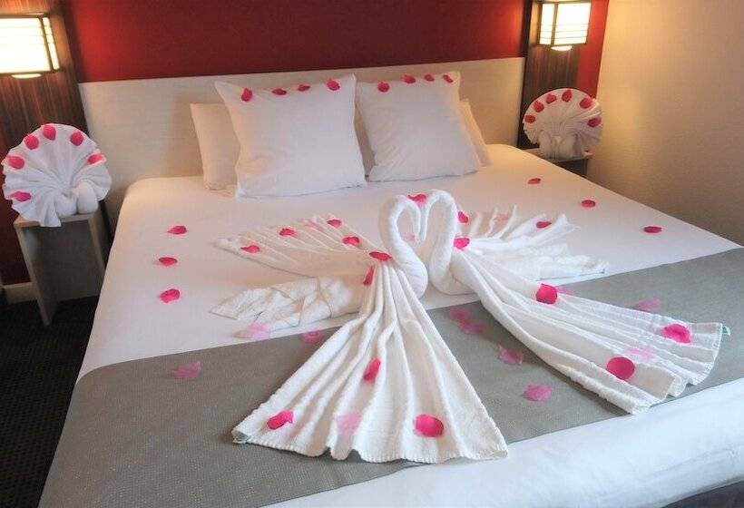 Номер Стандарт, Hôtel Pont Rouge , Carcassonne