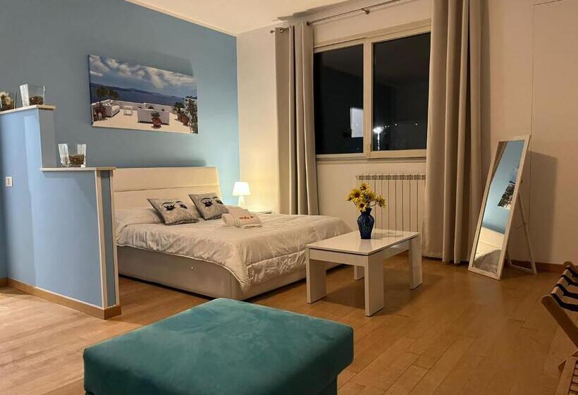 Полулюкс Одноместный с Террасой, Horizon Suites