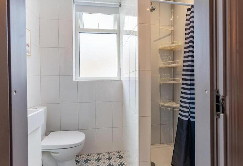 اتاق استاندارد, Macs Townhouse Dungarvan