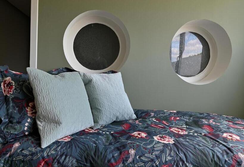 Quarto Familiar, Nova Zembla