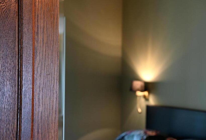 Quarto Familiar, Nova Zembla